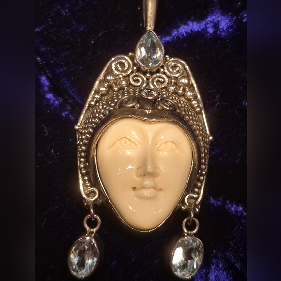 Bali Silver Pendant Necklace with Aquamarine Stones - Picture 12 of 14